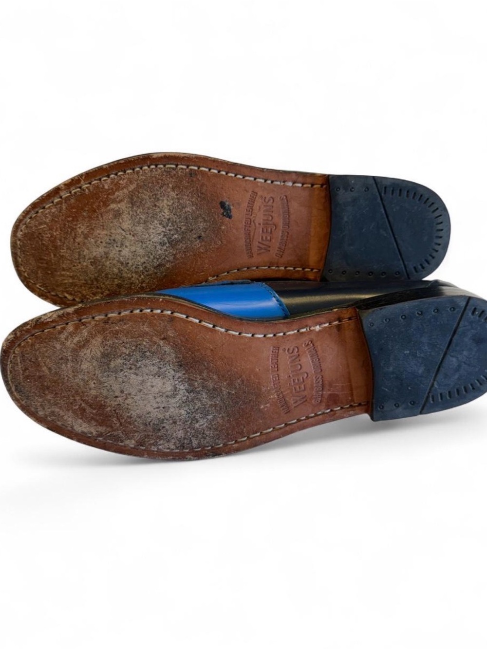 Men’s G.H. Bass Weejuns two-tone leather penny loafers in cobalt blue. - Picture 3 of 6